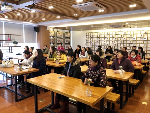 1547101623111776.jpg 20190110新吴区社区居民普通话培训在我校开展002.jpg